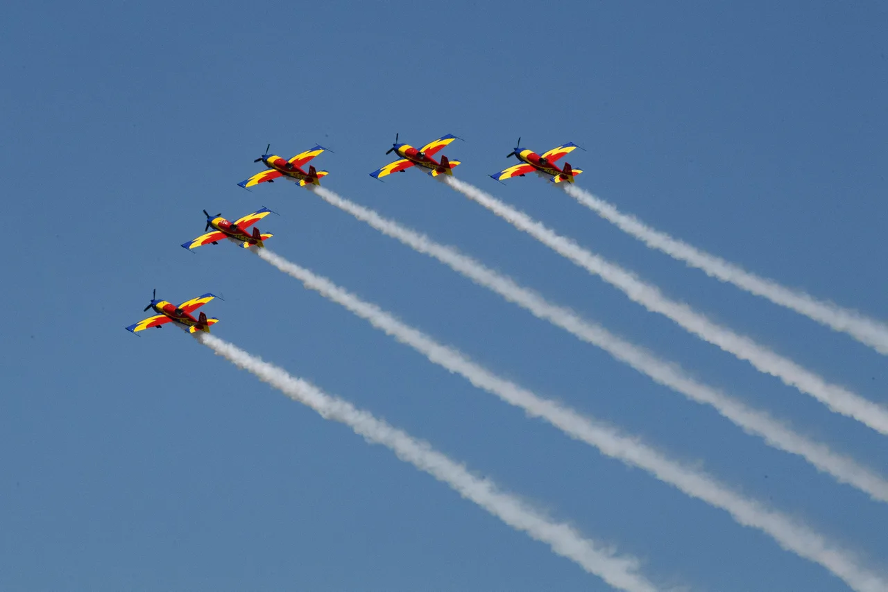 F-16, Puma și Hercules zboară sâmbătă deasupra Bucureștiului. Ce program complet are BIAS 2026 la Băneasa