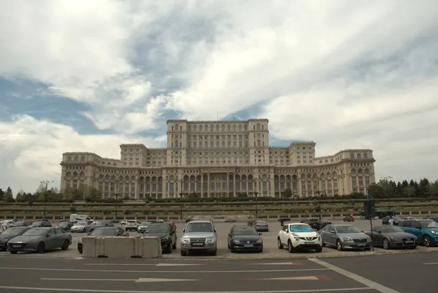 România respinge informațiile privind trimiterea de trupe în Ucraina