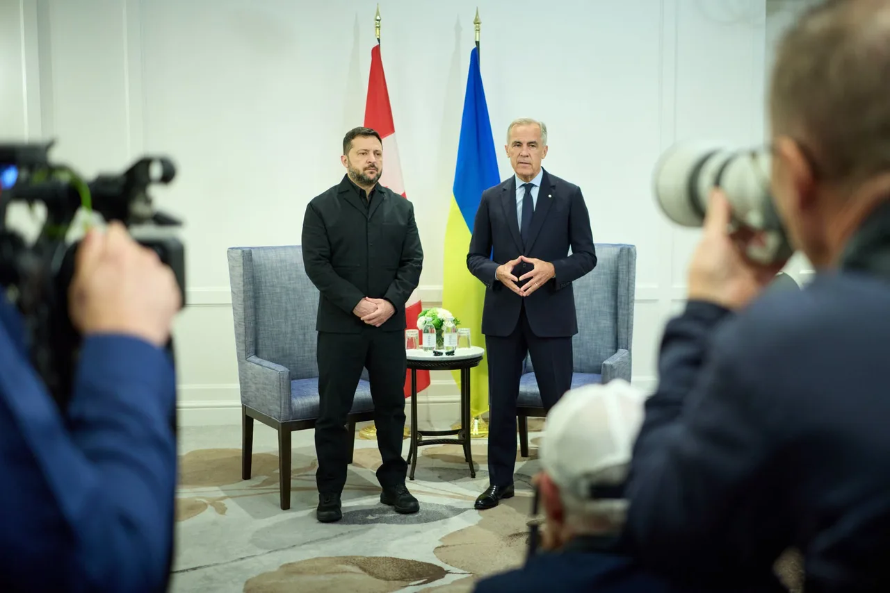 Zelenski și Carney pozând în fața drapelelor Ucrainei și Canadei, între fotoreporteri