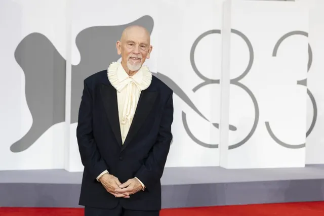 Leul de Aur merge la o daneză, Malkovich ia premiul pentru actorie