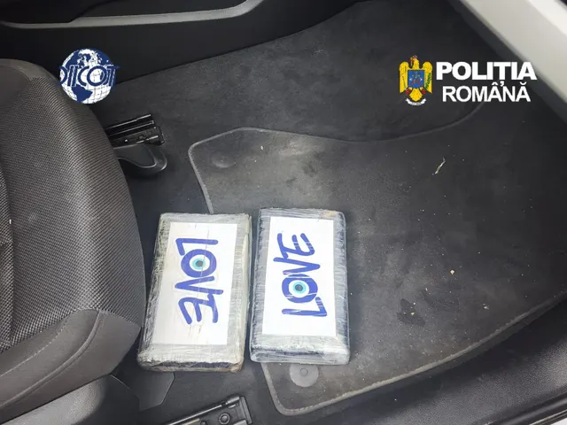 Cocaină de 220.000 de euro pe ruta București-Constanța