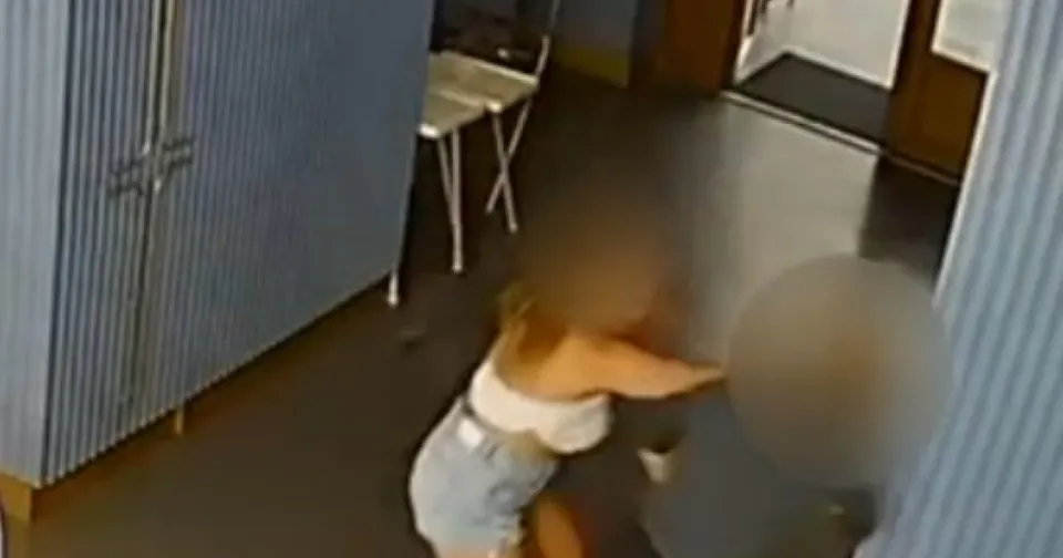 Tânăra care ataca femei pe străzile Constanței, reținută