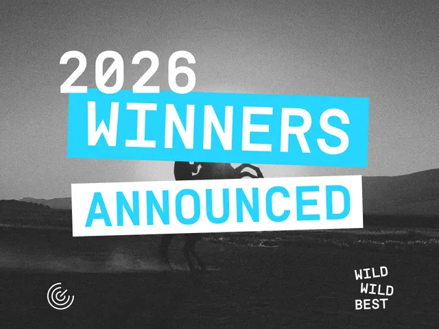 Grafic cu textul „2026 Winners Announced” și sloganul „Wild Wild Best”, peste o fotografie alb-negru cu un călăreț