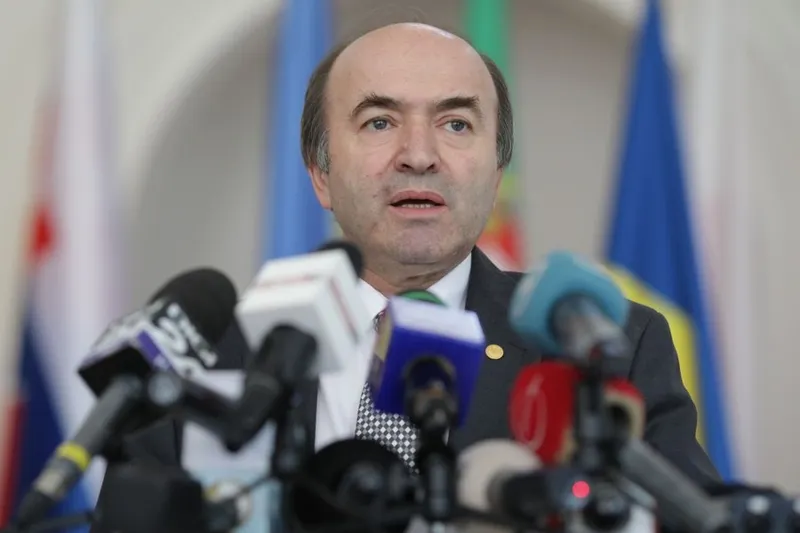 Fiul lui Tudorel Toader, arestat 30 de zile pentru viol
