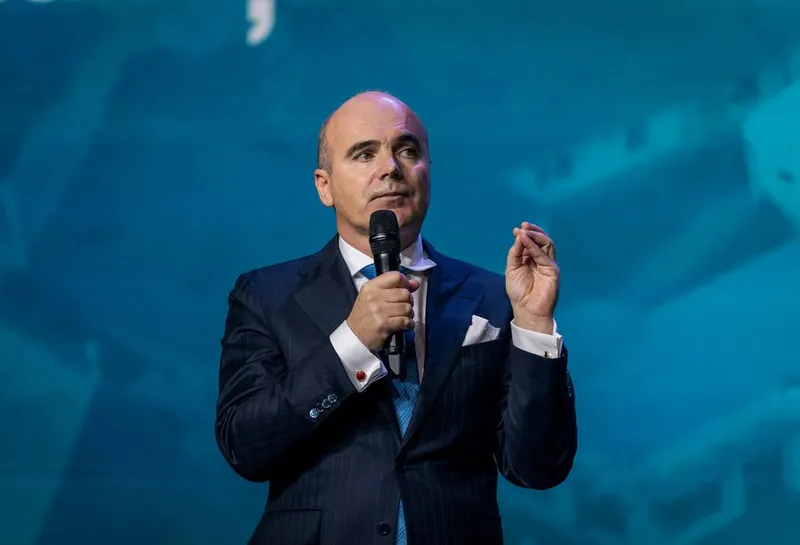 Rareș Bogdan despre Bolojan: „A dat-o de gard total”