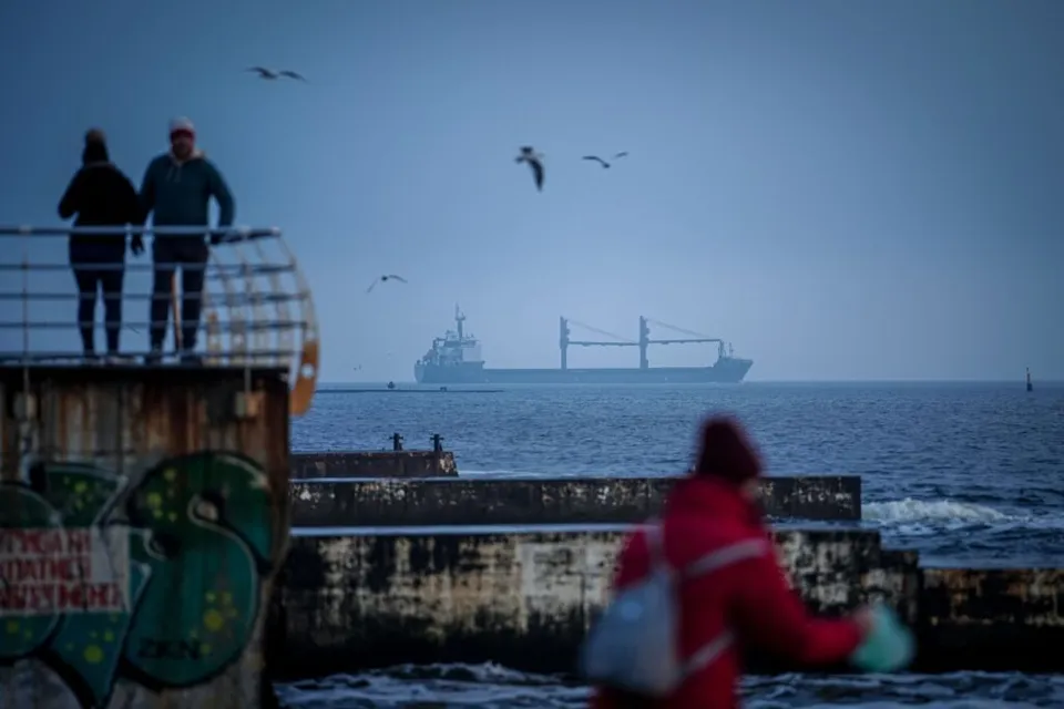 Rusia lovește o navă cu destinație ucraineană în Marea Neagră