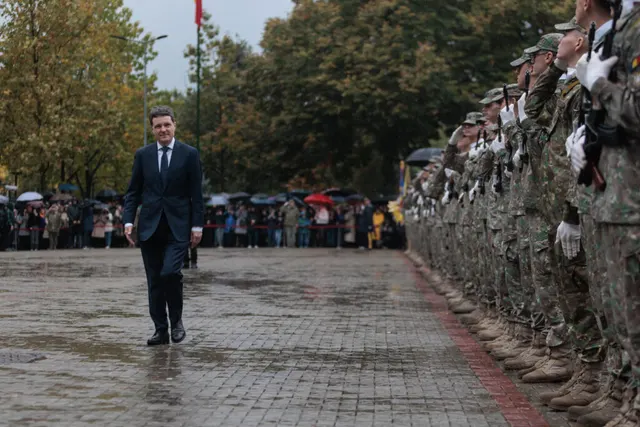 Liderii politici, reuniți cu militarii de Ziua Armatei