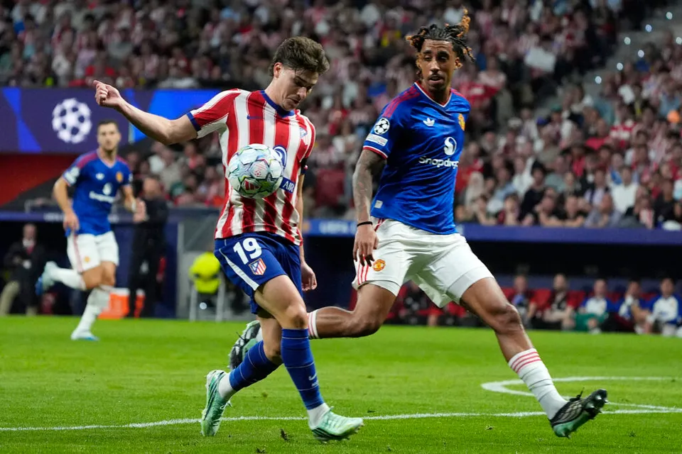 Barcelona, amendată cu 602 euro pentru Julian Alvarez