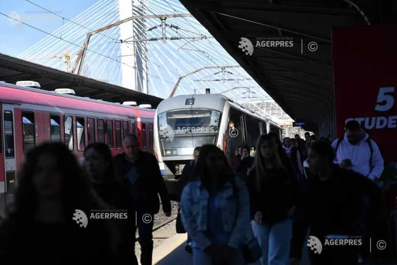 Un tren internațional a lovit o persoană în Gara de Nord